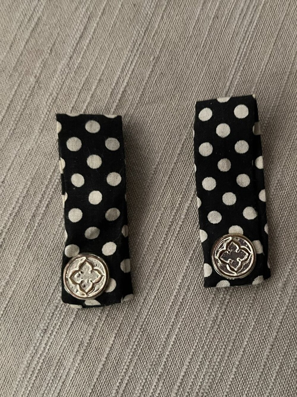 Set of 2 Black & White Polka Dot Magnetic Clothing Cinchers/Poppy Clips
